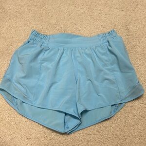 Lululemon Hotty Hot Low-Rise Lined Short 4" in Blue Chill, Size: 6